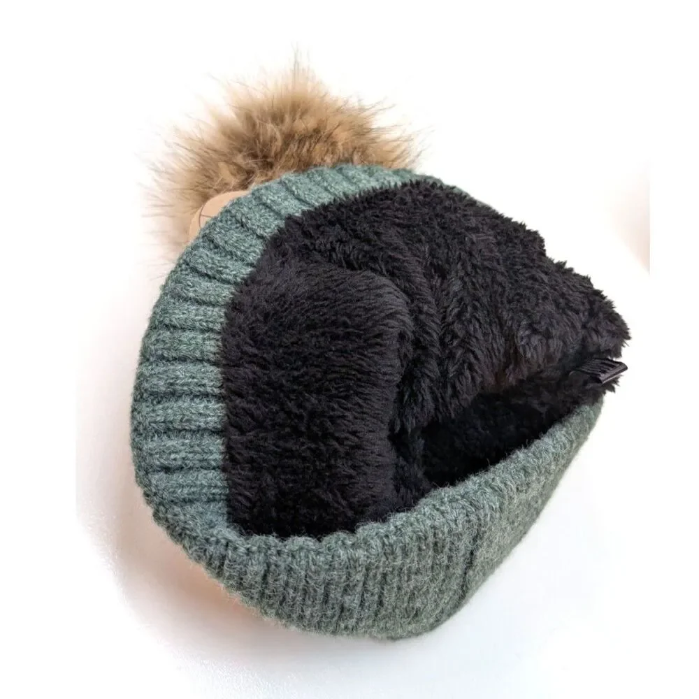 Britt's Knits Mainstay PomPom Hat NWT - Picture 2 of 4